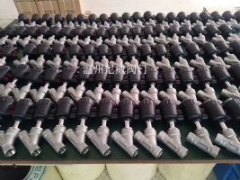 氣（qì）動螺紋角座閥（fá）塑料頭